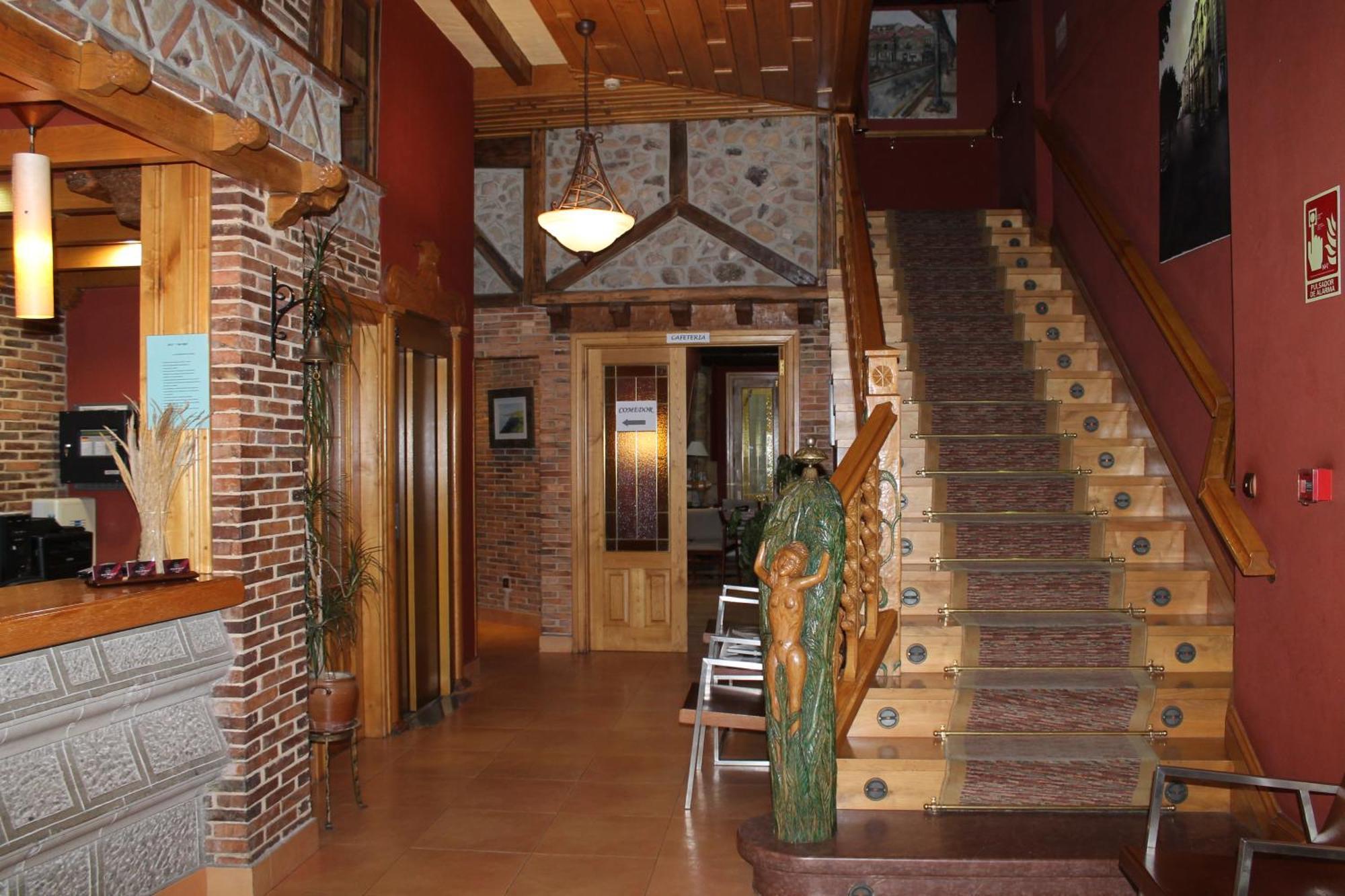 Hotel San Roque Reinosa Eksteriør billede