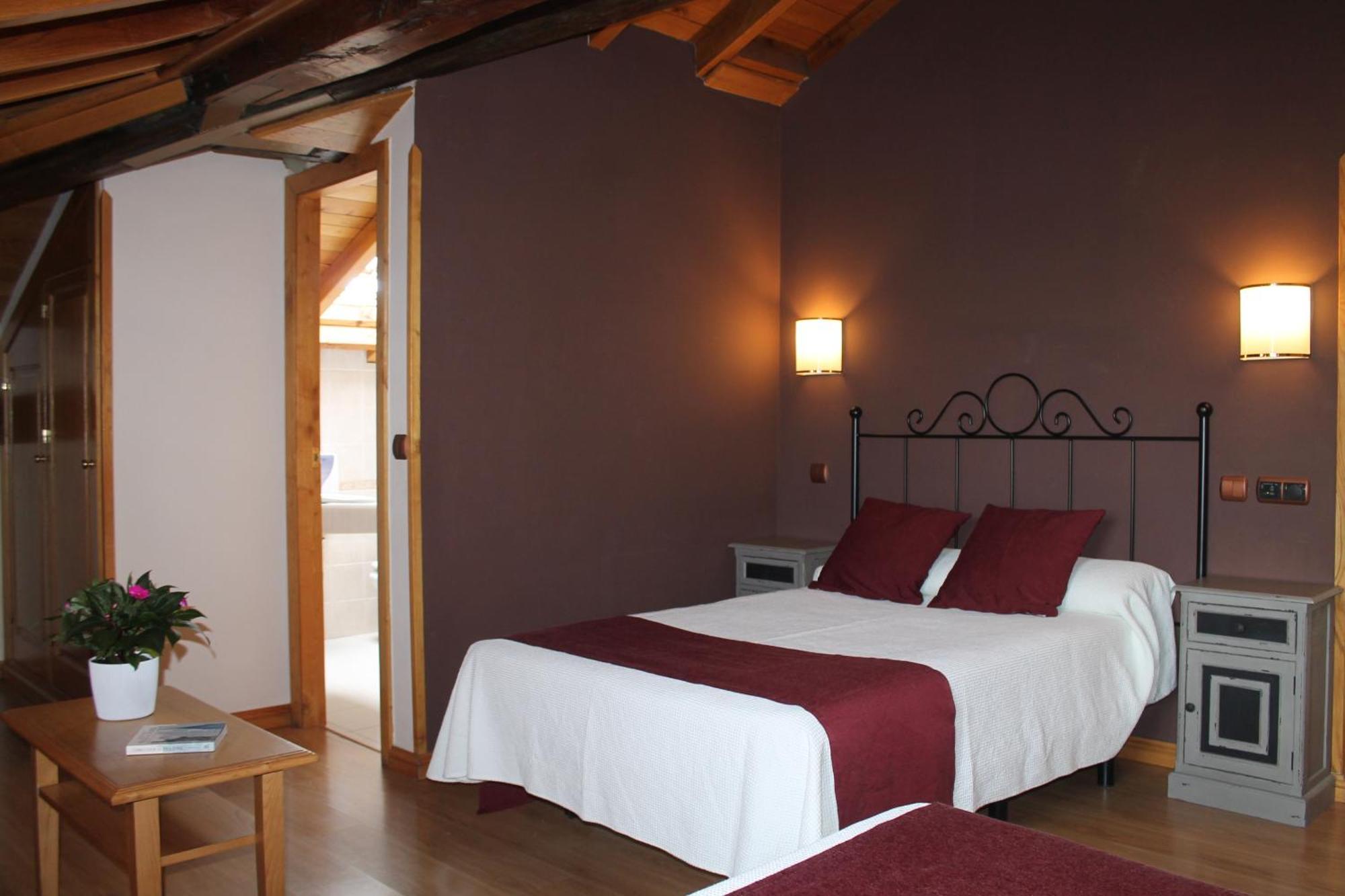 Hotel San Roque Reinosa Eksteriør billede