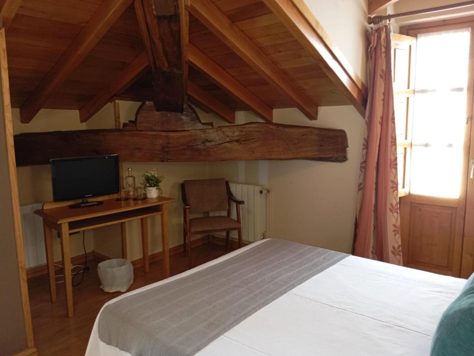 Hotel San Roque Reinosa Eksteriør billede