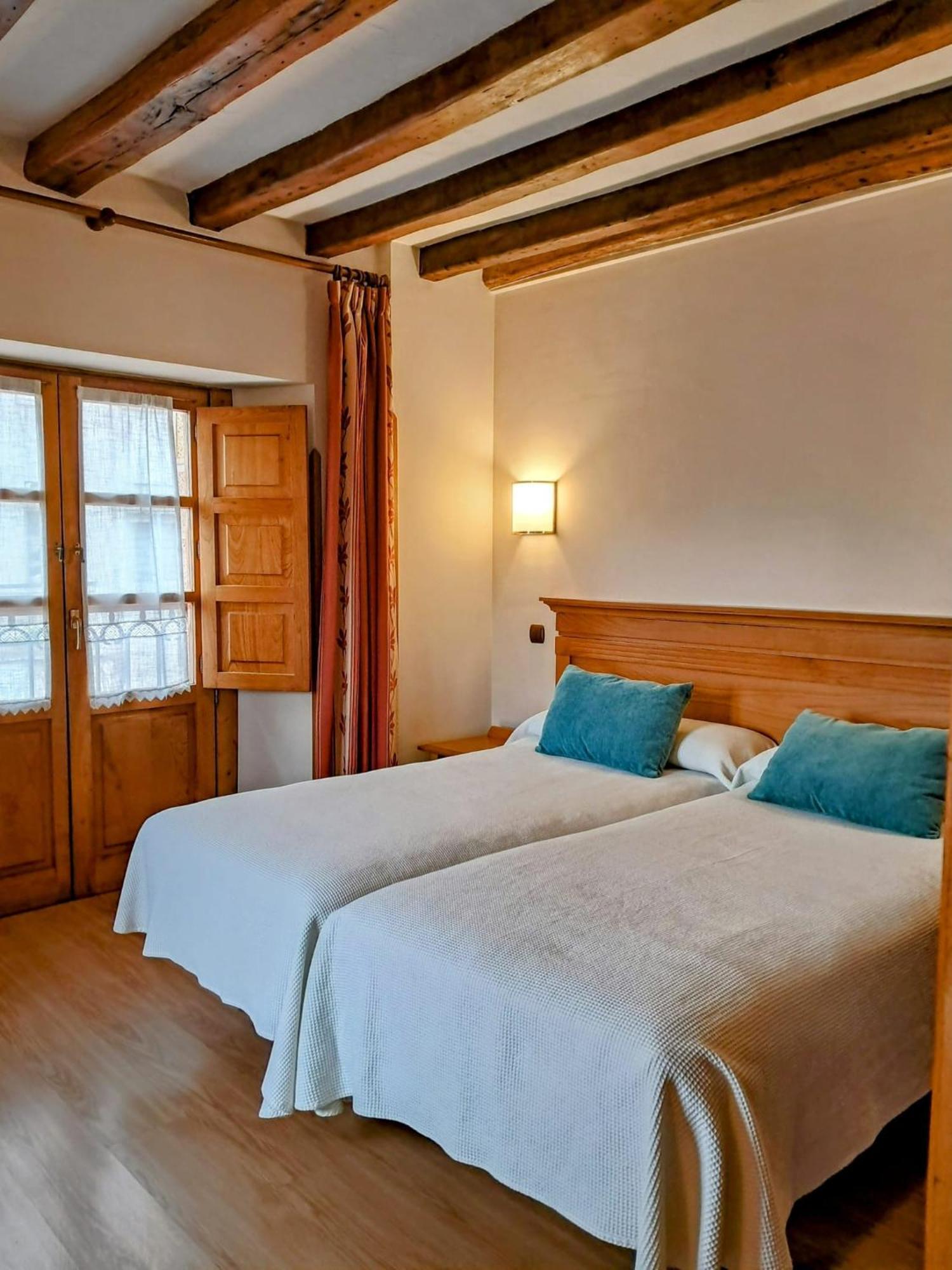 Hotel San Roque Reinosa Eksteriør billede