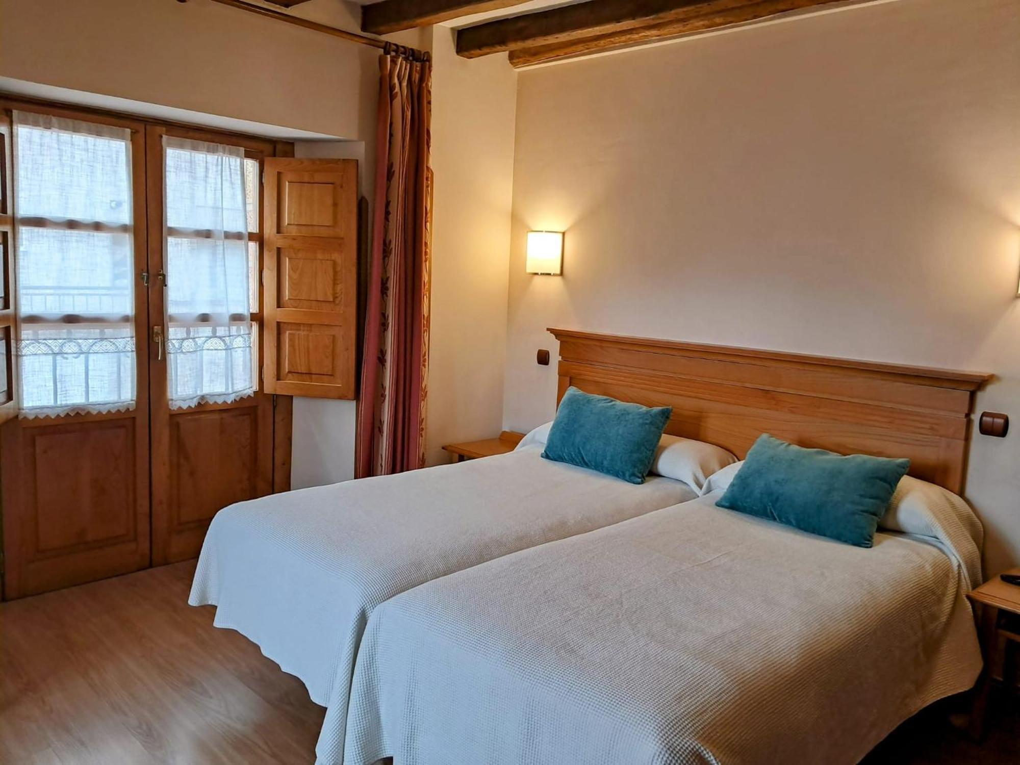 Hotel San Roque Reinosa Eksteriør billede